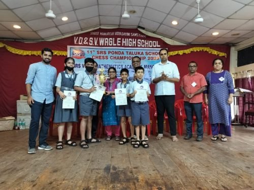 Rida Khalif secured first place in the elocution competition organized by People of Ponda. 26 students participated from 14 schools Rida stood first among them.