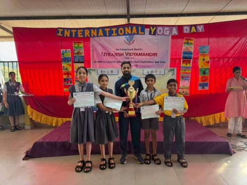 Ishan Paramshetti, Arsh Phadte, Arya Kamat Helekar, and Avni Savaikar participated in the 14th SRS Ponda Taluka School Chess Championship and secured 2nd place in the team event.Congratulations