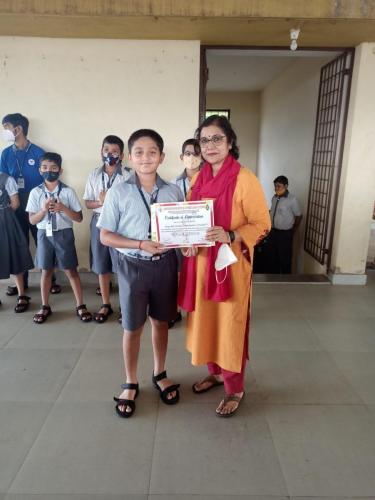 Anvay Dhavalikar of std VII qualified for quater finals in 500 + Dmts Rink race. His position was second in 100 metres Rink race and one lap road race.  Many many congratulations Anvay.