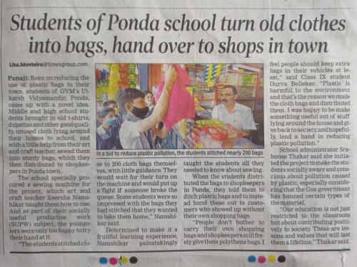 Students of Ponda school turn old clothes into bags, hand over to shops in town