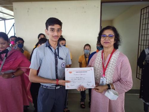 Manovikas English medium school hosted an inter school elocution competition. Arya Umarye represented the school in category 1 - VIII to X.