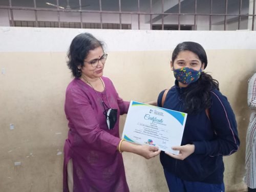 Prapti Naik of std VII received a certificate as a dedicated participant  in ‘Miley Sur Mera Tamhara..’ at Panache 2022, an Interschool online competition