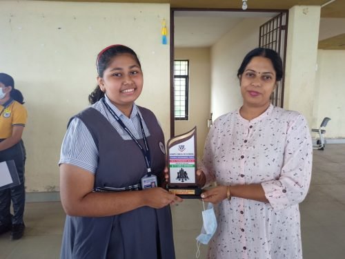 Asmita Nayak from std X won the U17 girls GVM's Chess in School.
