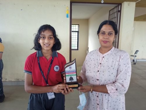Keya Gaonkar from std VIII participated in the GVM's Chess in School. 