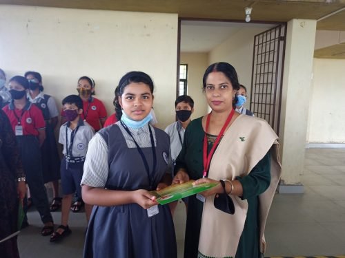 Sharvi Gauekar of std VI secured the first place at Shenoi Goenbab Kathamala organised by Konkani Bhasha Mandal. She has qualified for district level.
