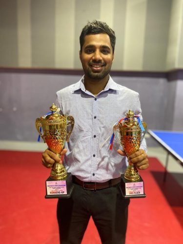 The proud mentor of Utkarsh Vidyamandir, sir Nikesh Prabhu. The U14 girls secured the second runner up position and U14 boys secured the second place at the All Goa Table Tennis tournament